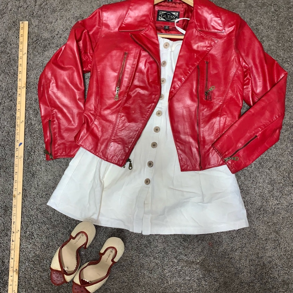 3/$50 Authentic vintage GUESS 1980’s red leather jacket